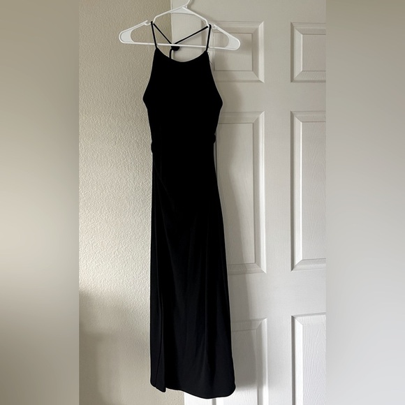 Vici Dresses & Skirts - VICI halter midi dress